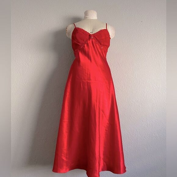 Vintage Delicates Red Maxi Slip With Sequin Trimming Size Large - Picture 1 of 7